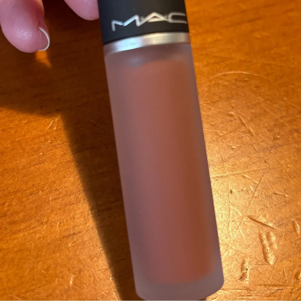 MAC Powder Kiss Liquid Lipcolour Habit